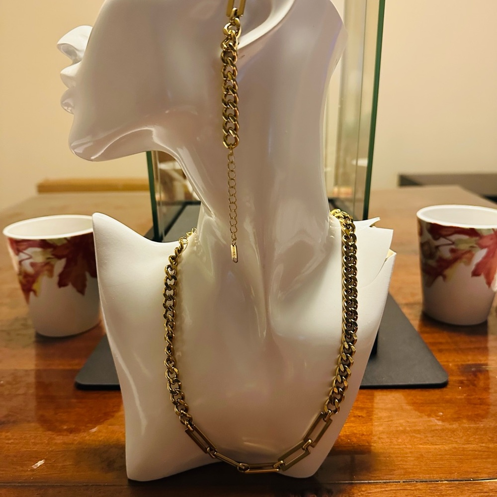 Elegant Gold Chain Necklace and Bracelet Set